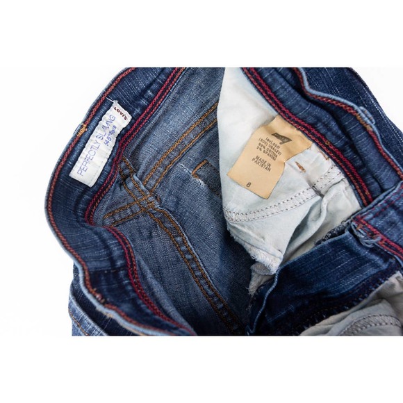 Levis 548 Perfectly Slimming Cuffed Capri Womens Jeans Dark Wash Size 8 - Picture 4 of 6